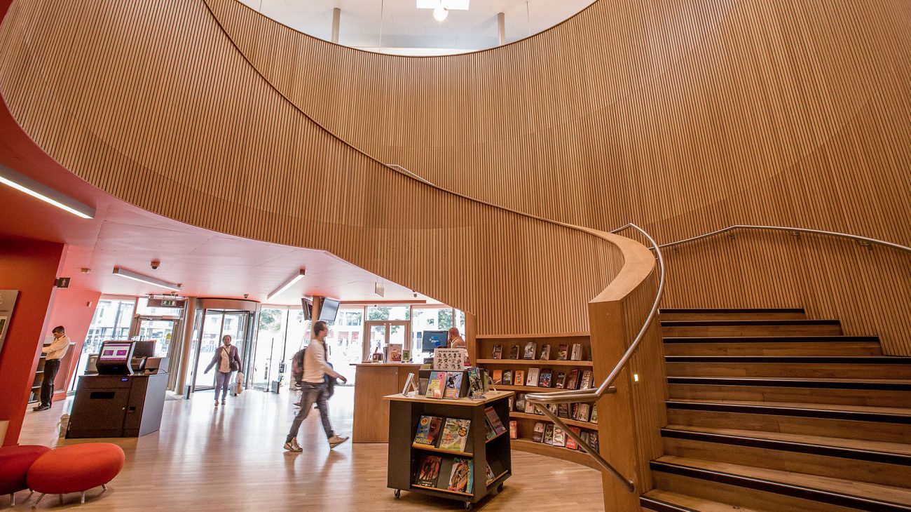 Foyer and stairwell at Canada Water Library. Photo Roswitha Chesher.