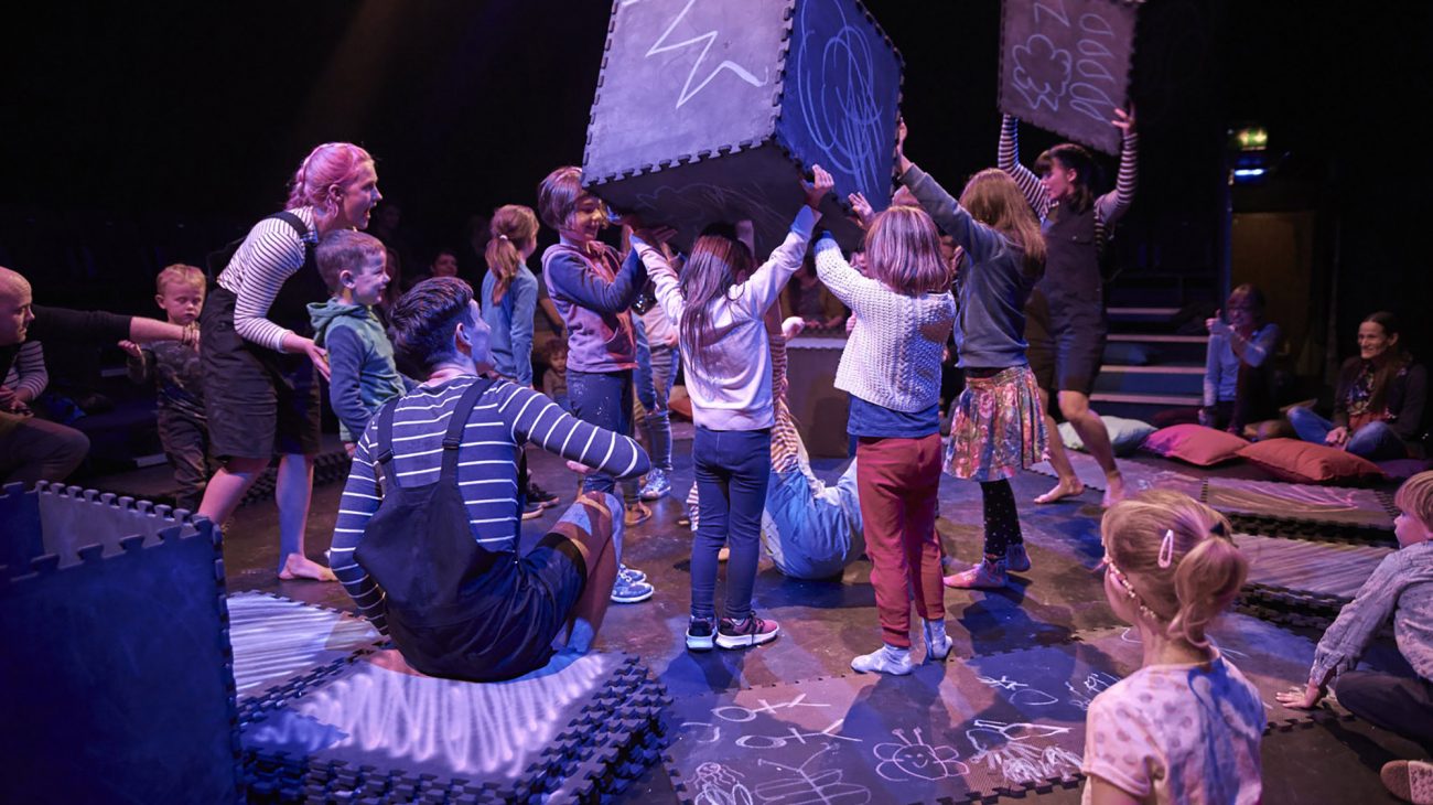 Production photo of Chit Chat Chalk from their 2018 tour. Photography by Gary Cook.