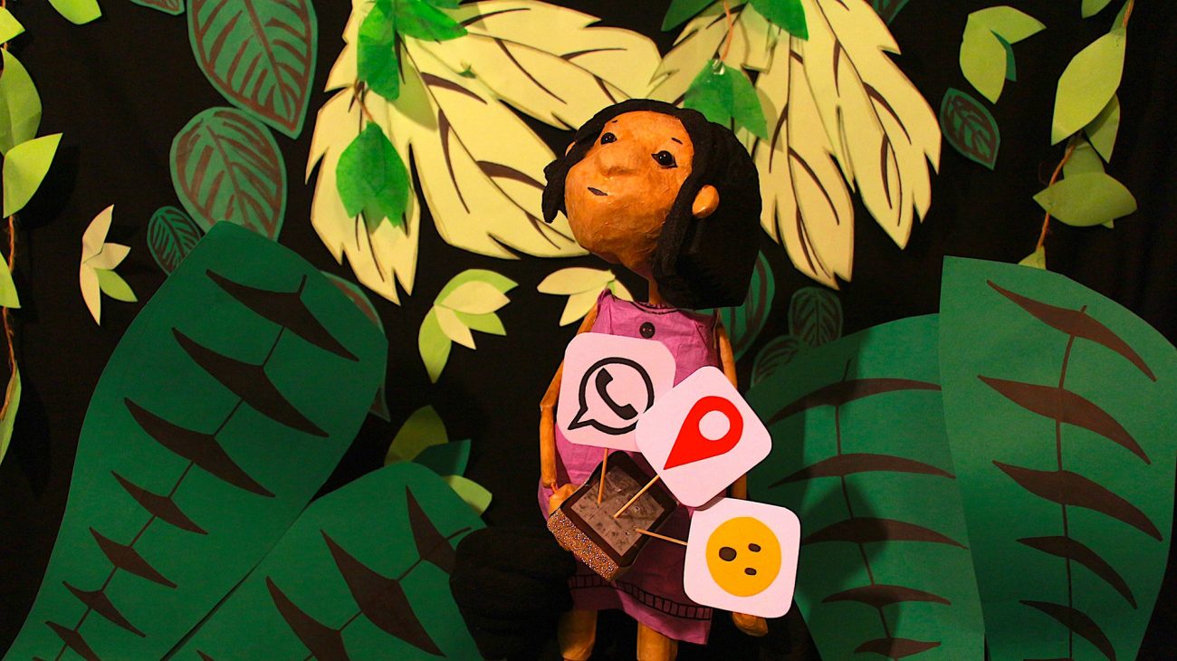 Jacina lost in the jungle. Stories of a String production shot.