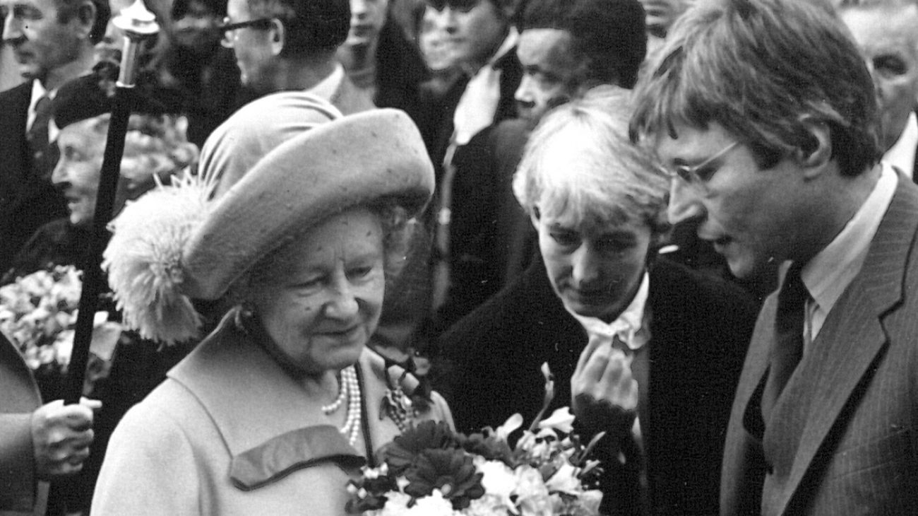 The Queen Mother viewing the model box of the Albany. 