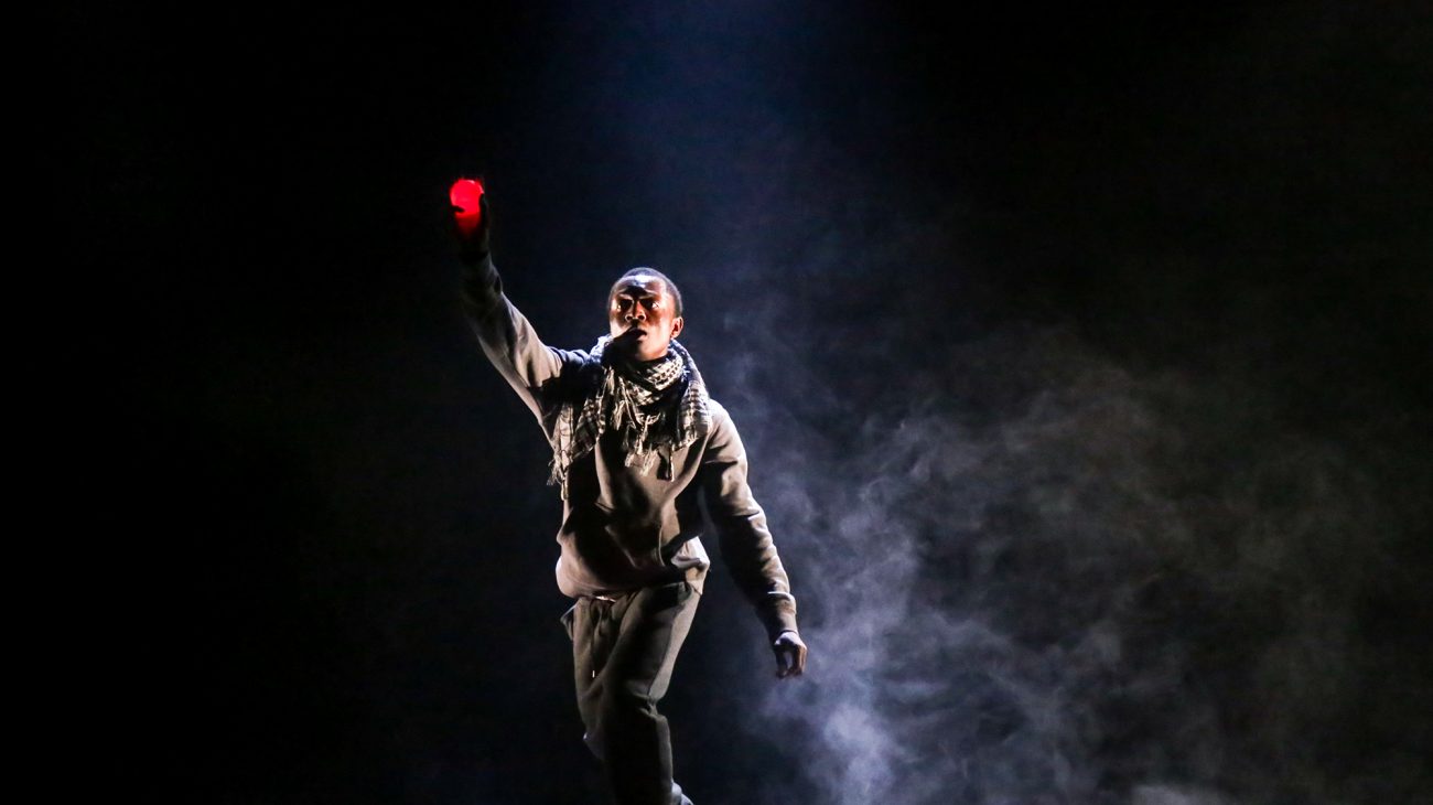 Anton Cross in tiata fahodzi's good dog by Arinzé Kene. Photo Wasi Daniju.
