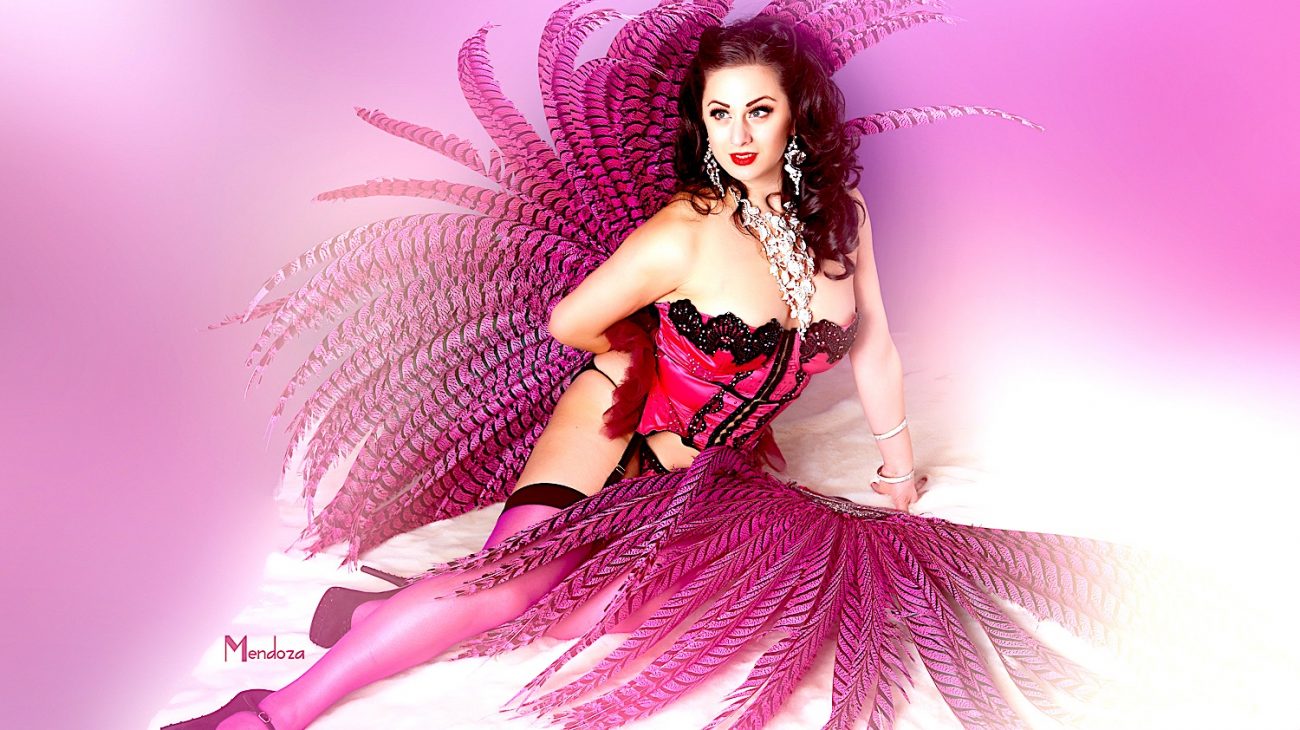House of Burlesque's Tempest Rose. Photo Retro Photo Studio.