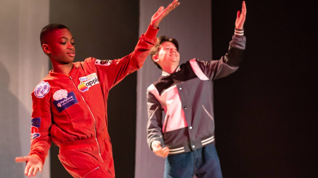 Production shot from WOW EVERYTHING IS AMAZING. Image credit Ali Wright.